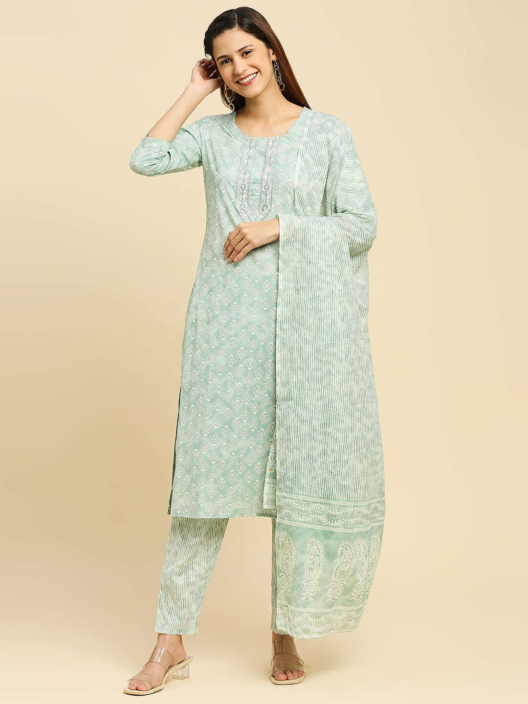 

INDYES Floral Printed Thread Work Pure Cotton Kurta with Trousers & Dupatta, Green