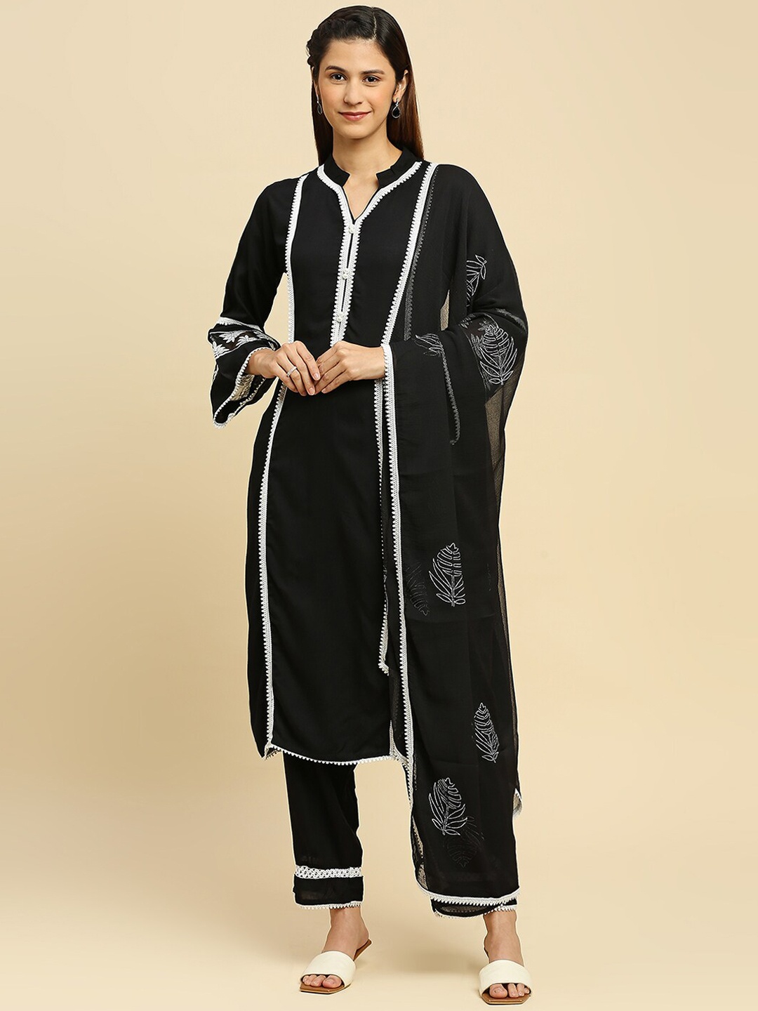 

INDYES Floral Embroidered Mandarin Collar Kurta with Trousers & Dupatta, Black