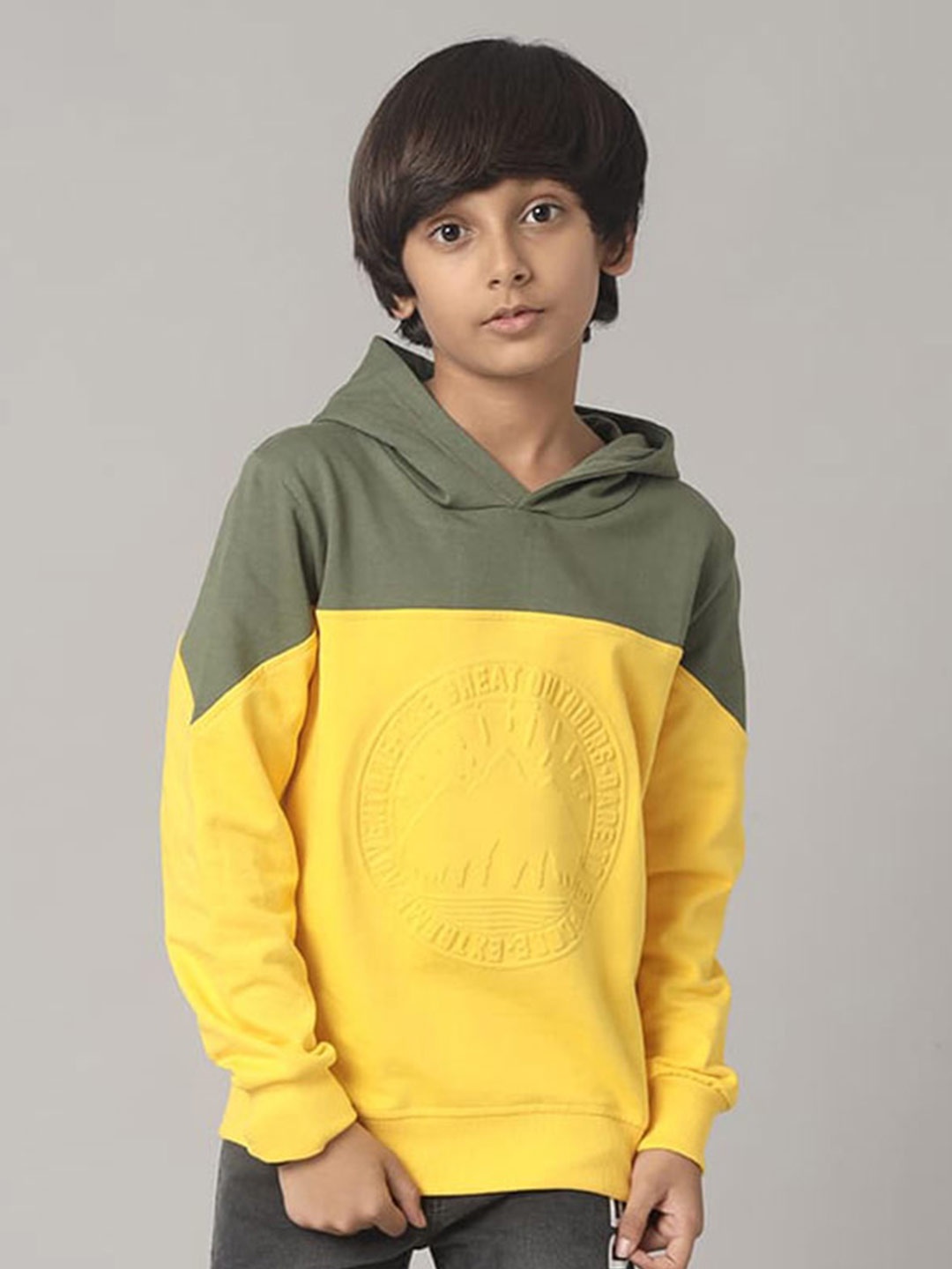 

UNDER FOURTEEN ONLY Boys Colourblocked Hooded Cotton Pullover, Yellow