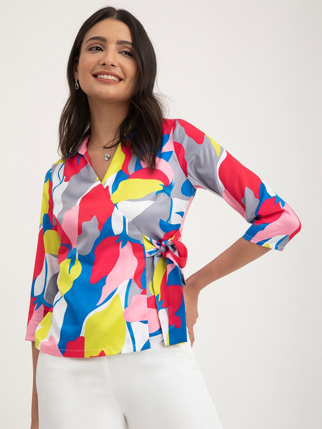 

FableStreet Abstract Printed Shirt Collar Warp Satin Top, White