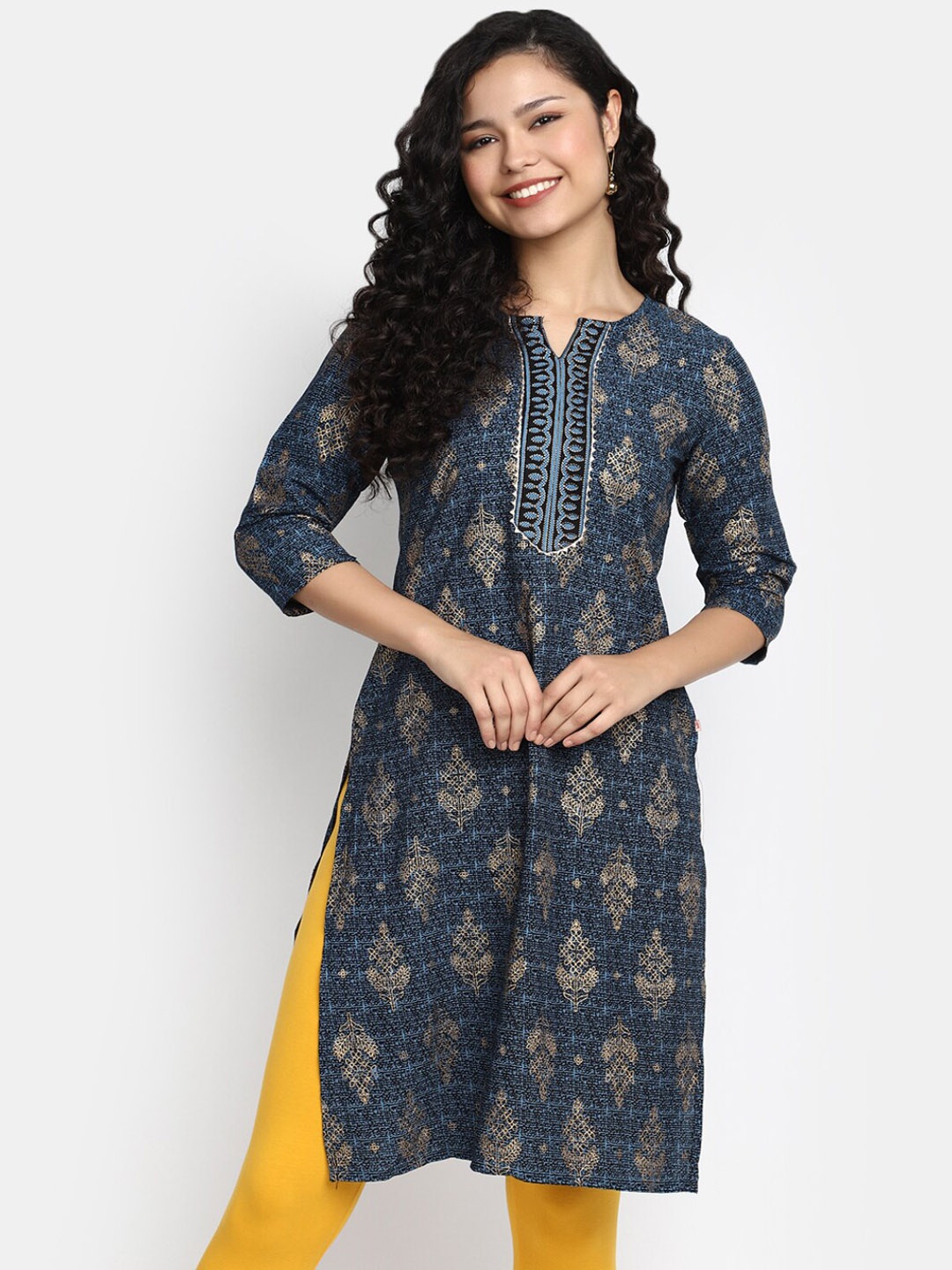 

V-Mart Floral Printed Gotta Patti Kurta, Blue