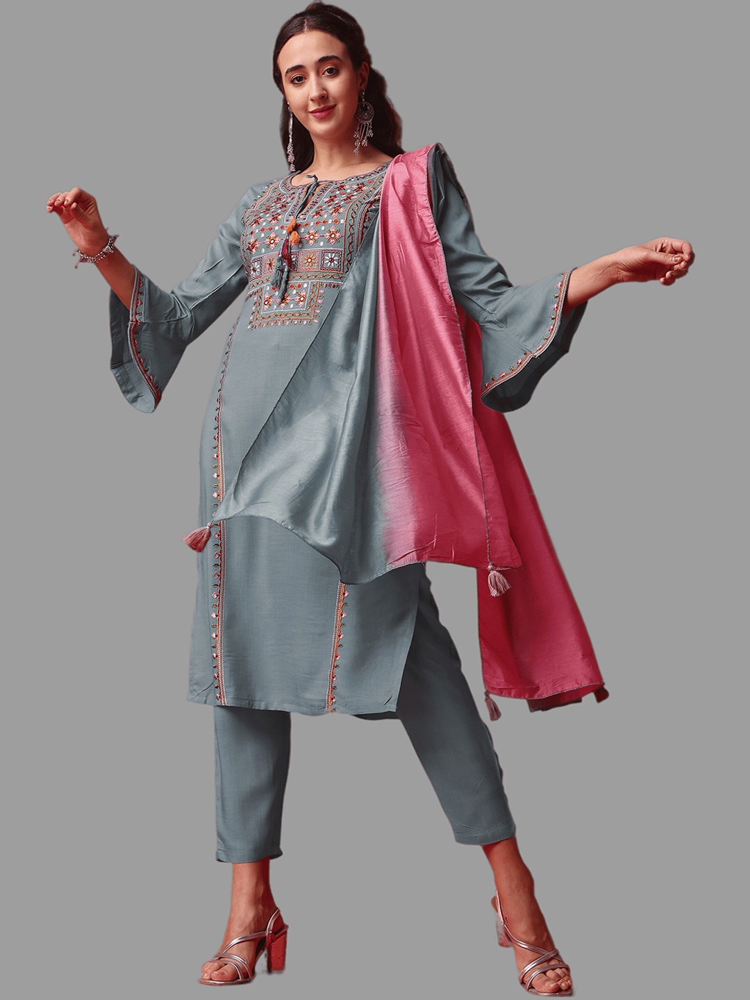 

Happy Design Floral Embroidered Mirror Work Panelled Kurta with Trousers & Dupatta, Grey