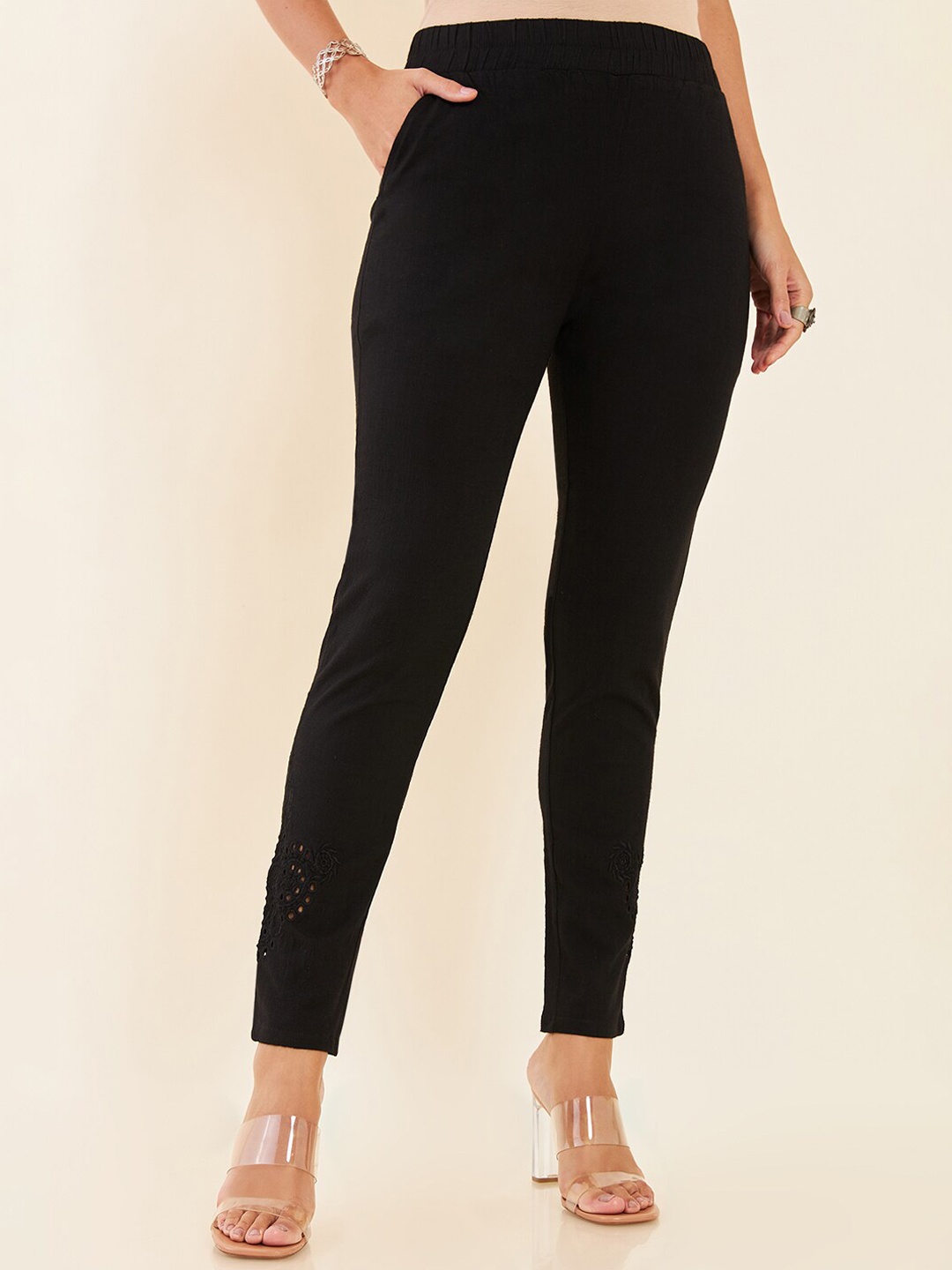 

Soch Straight Fit Mid-Rise Plain Cotton Regular Trousers, Black
