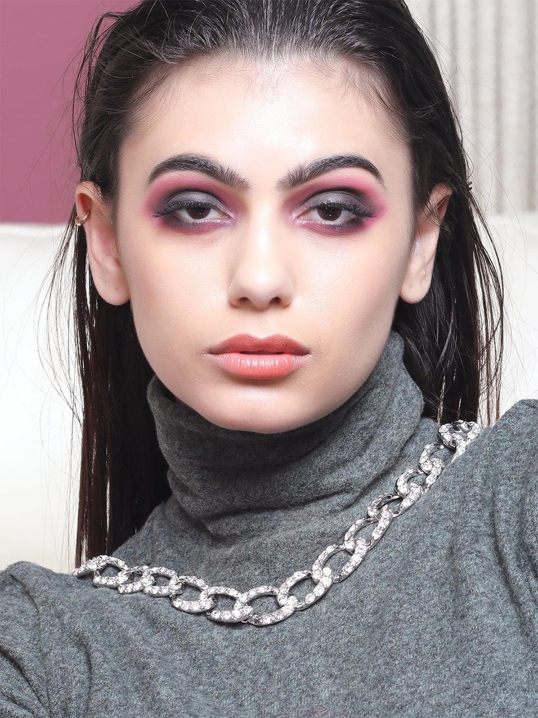 

ODETTE Stone Studded Link Necklace, Silver