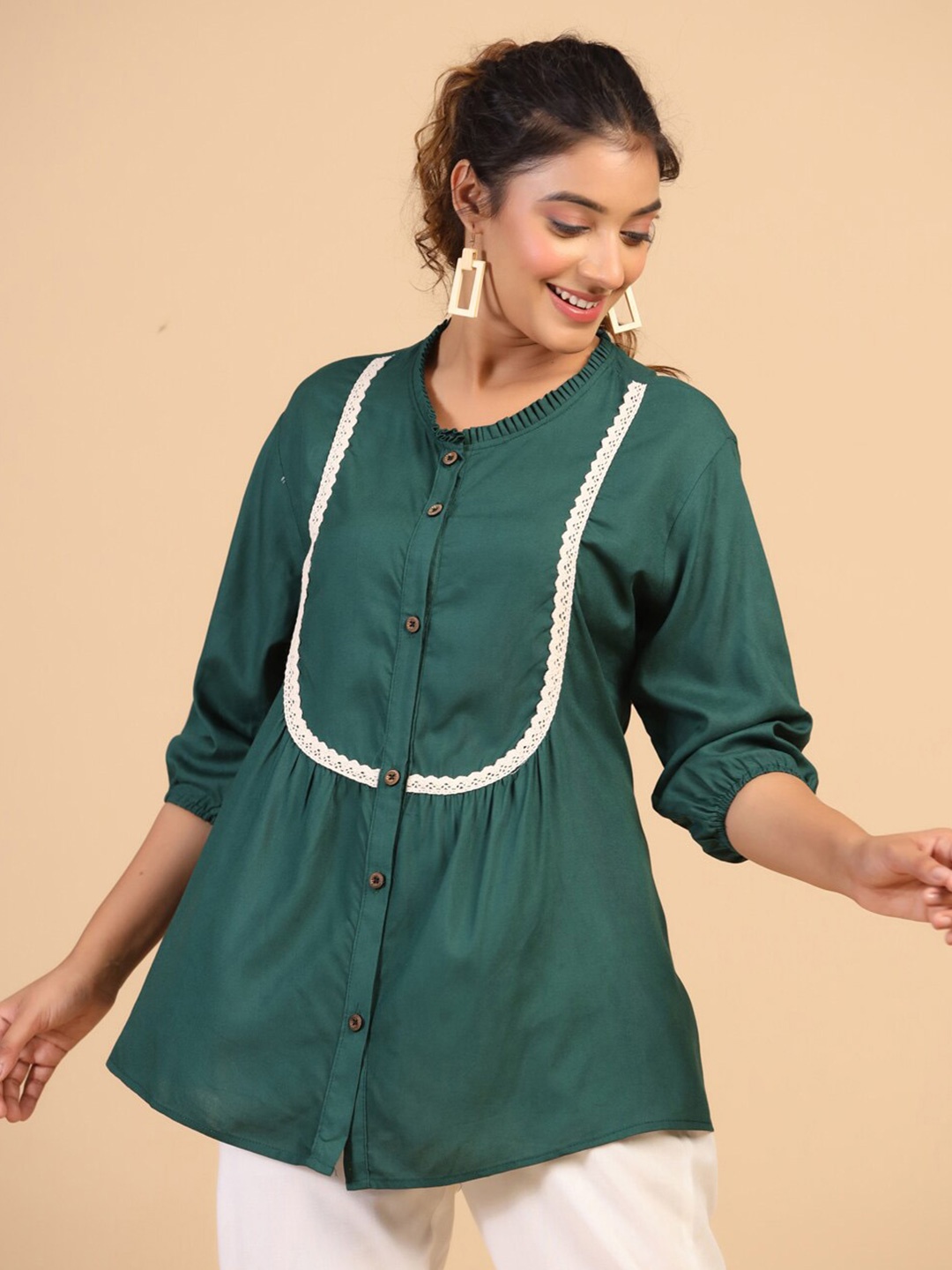 

Sangria Green & White Round Neck Lace Inserts A-Line Tops
