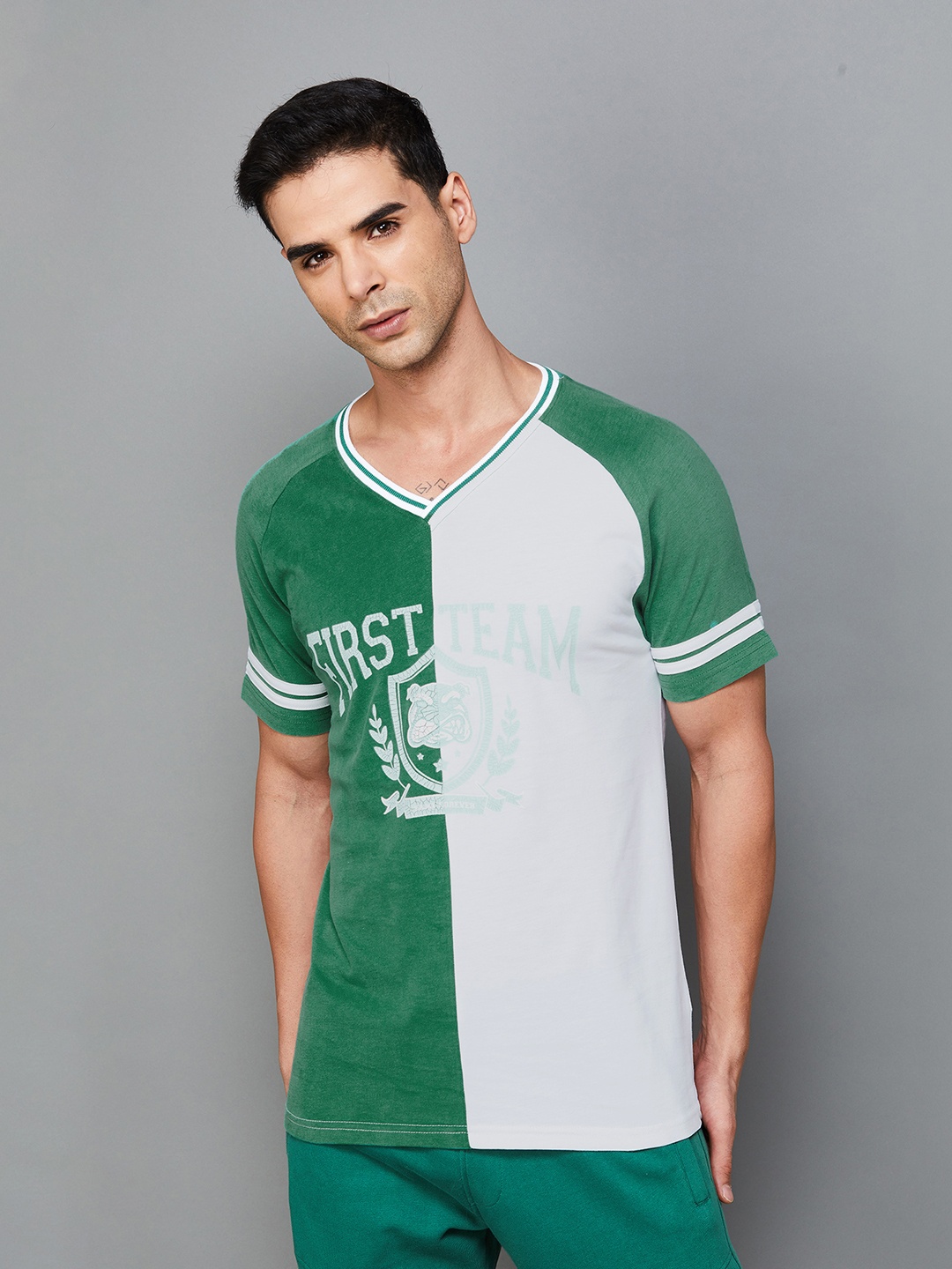 

Fame Forever by Lifestyle Colourblocked V-Neck Cotton T-Shirt, Green