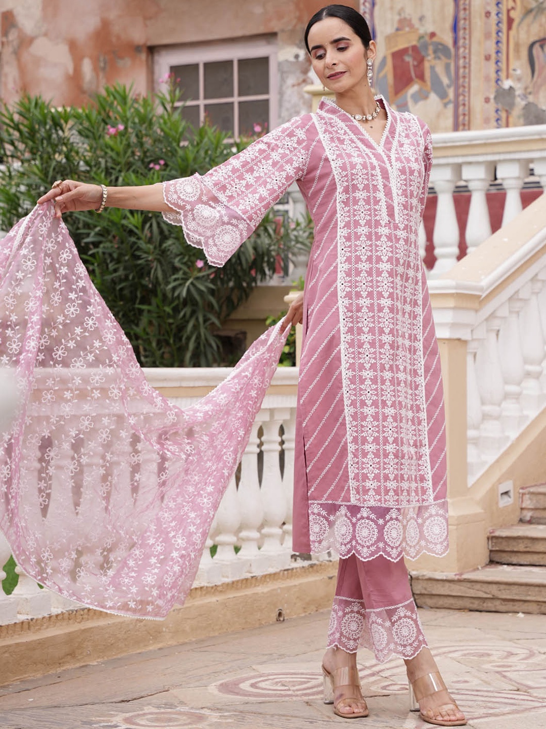 

Meena Bazaar Floral Embroidered Thread Work V- Neck Kurta with Trousers & With Dupatta, Pink