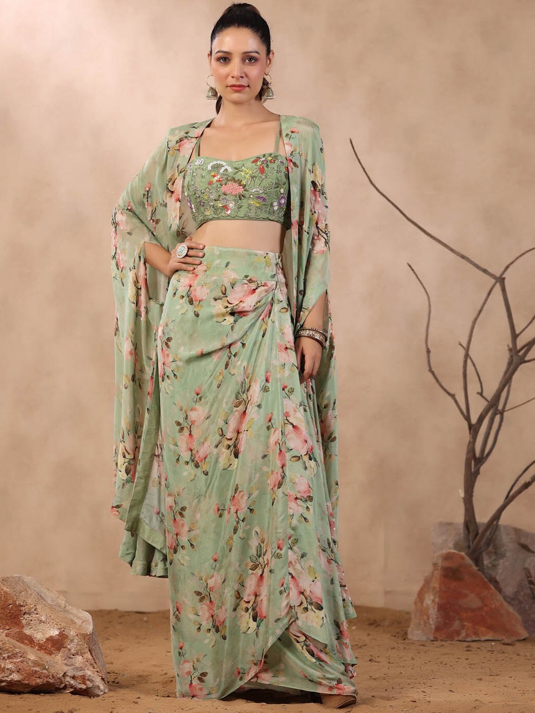 

Meena Bazaar Embellished Top With Skirt & Shrug, Green