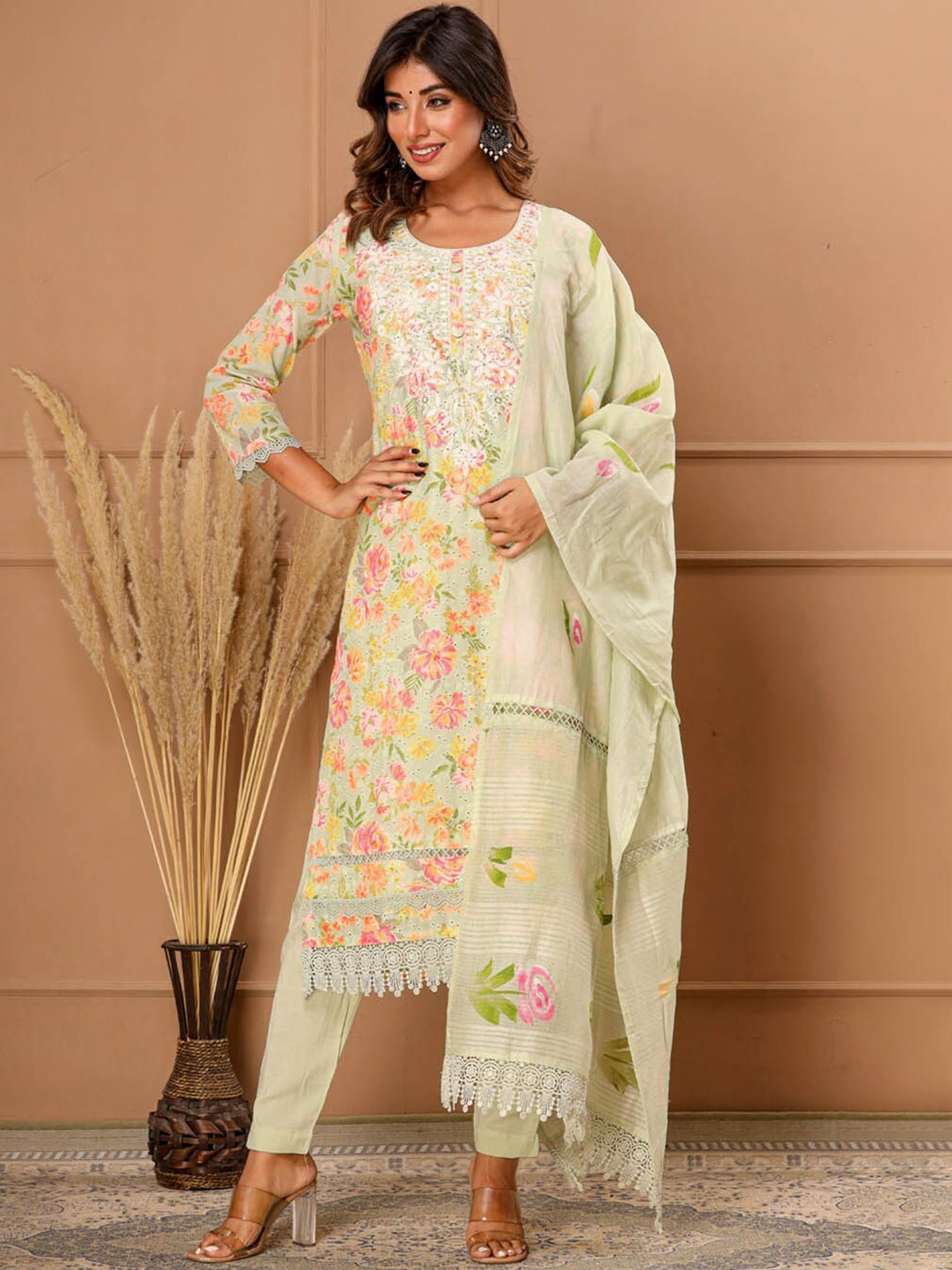 

Meena Bazaar Floral Printed Thread Work Straight Kurta with Trousers & With Dupatta, Cream