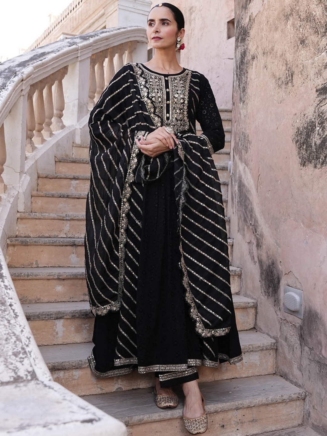 

Meena Bazaar Ethnic Motifs Yoke Design Sequinned Panelled Kurta With Trousers & Dupatta, Black