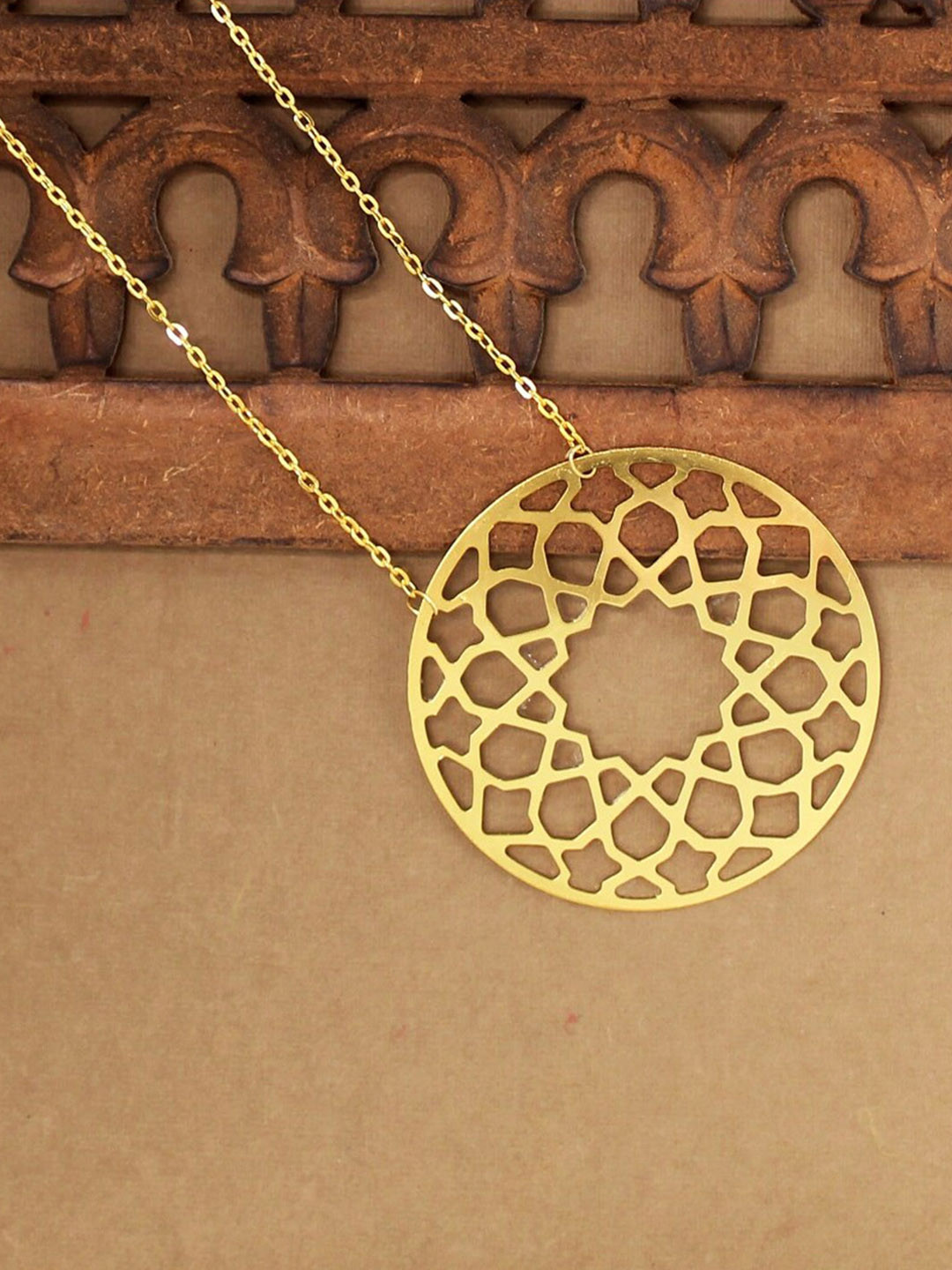 

Goldnera Gold-Plated Mumtaz Big Size Pendant With Chain
