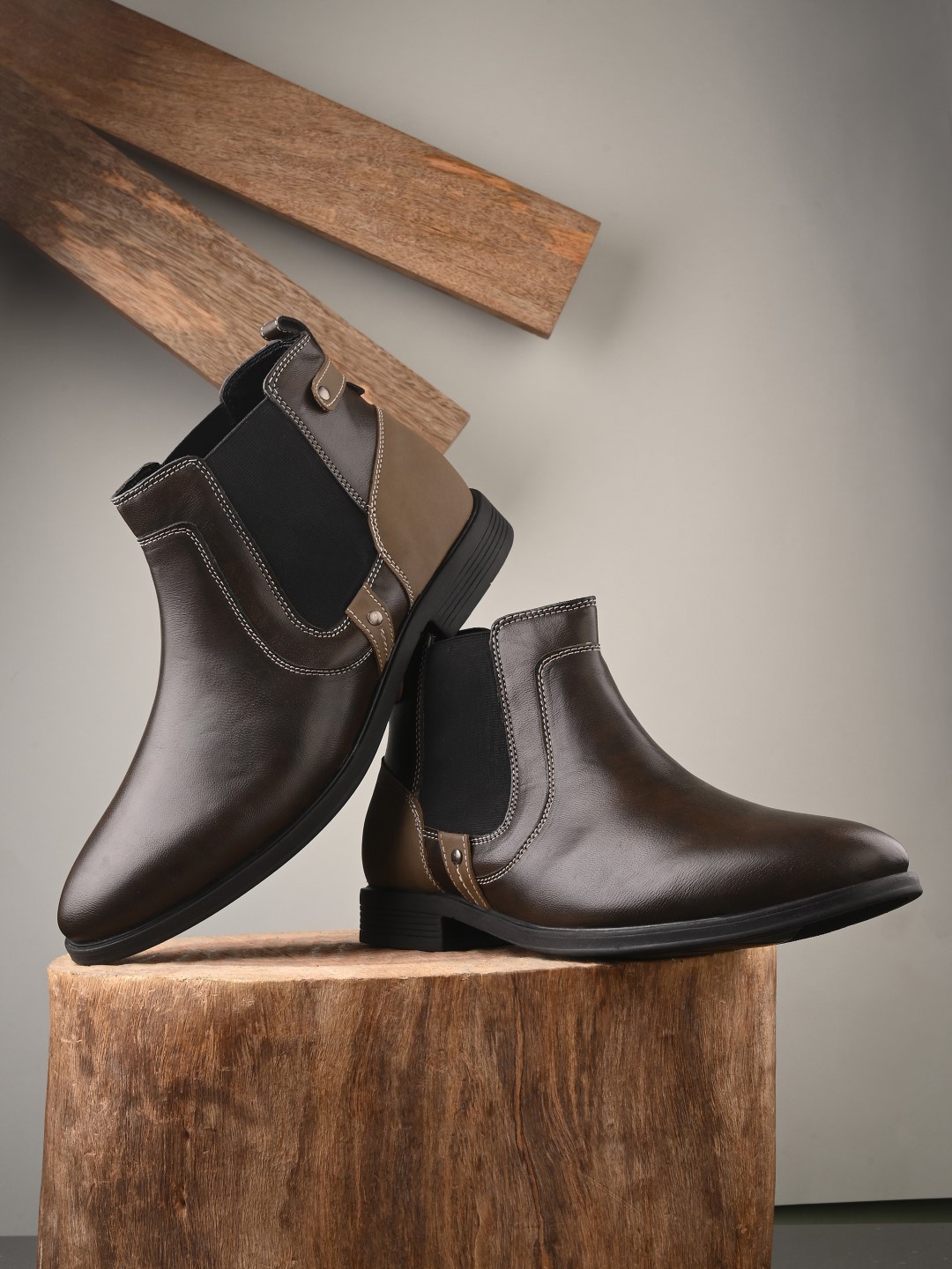 

San Frissco Men Mid Top Block Heel Chelsea Boots, Brown