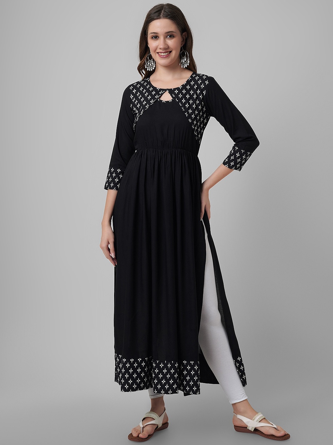 

DAEVISH Geometric Printed Keyhole Neck Gathered Anarkali Kurta, Black