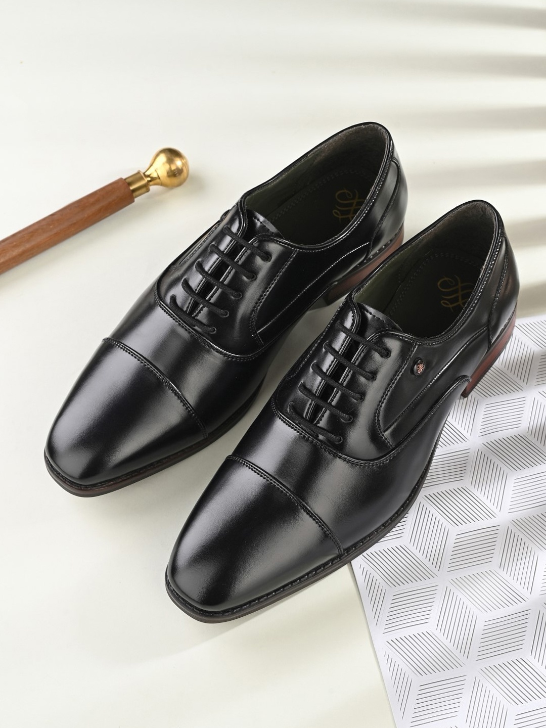 

House of Pataudi Men Lace-Up Formal Oxfords, Black
