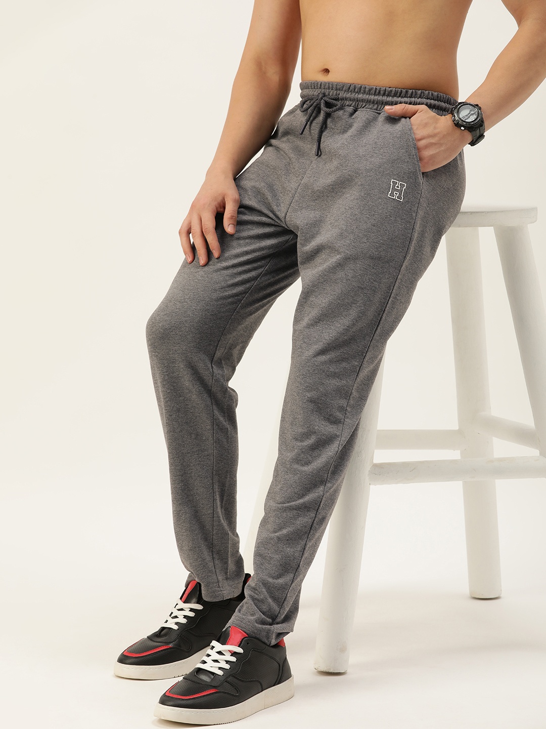 

Harvard Men Solid Track Pants, Grey