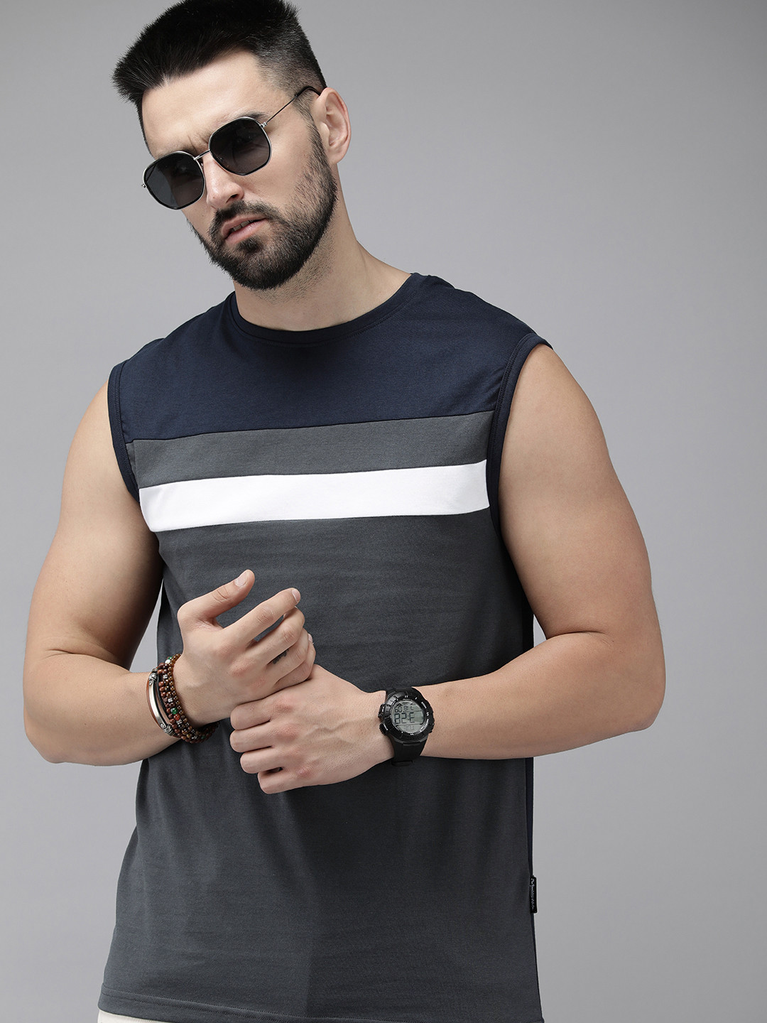 

Roadster Men Colourblocked Pure Cotton T-shirt, Navy blue
