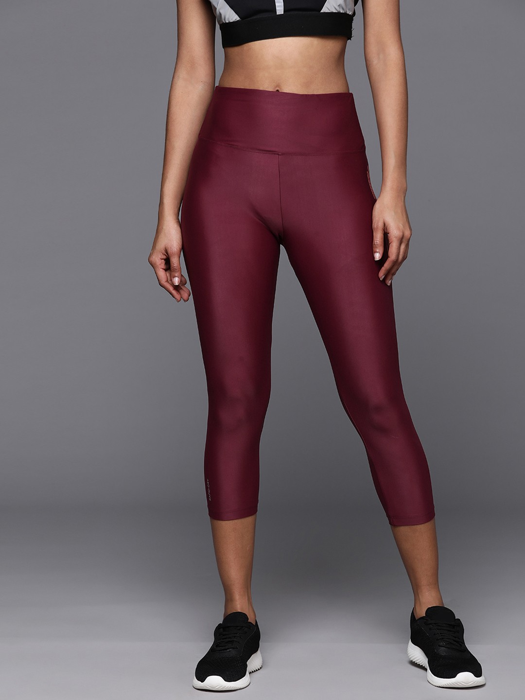 

HRX by Hrithik Roshan Women Rapid-Dry 3/4th Length Training Tights, Burgundy
