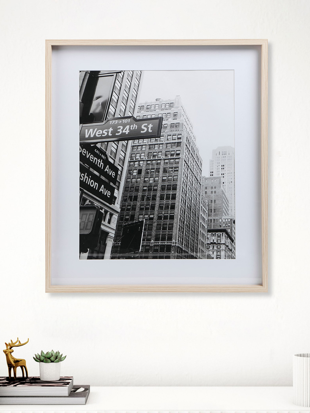 

Home Centre Photomontage Beige & White Table Photo Frames