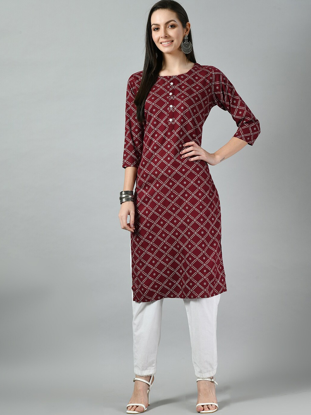 

Altiven Geometric Printed Round Neck Kurta, Maroon
