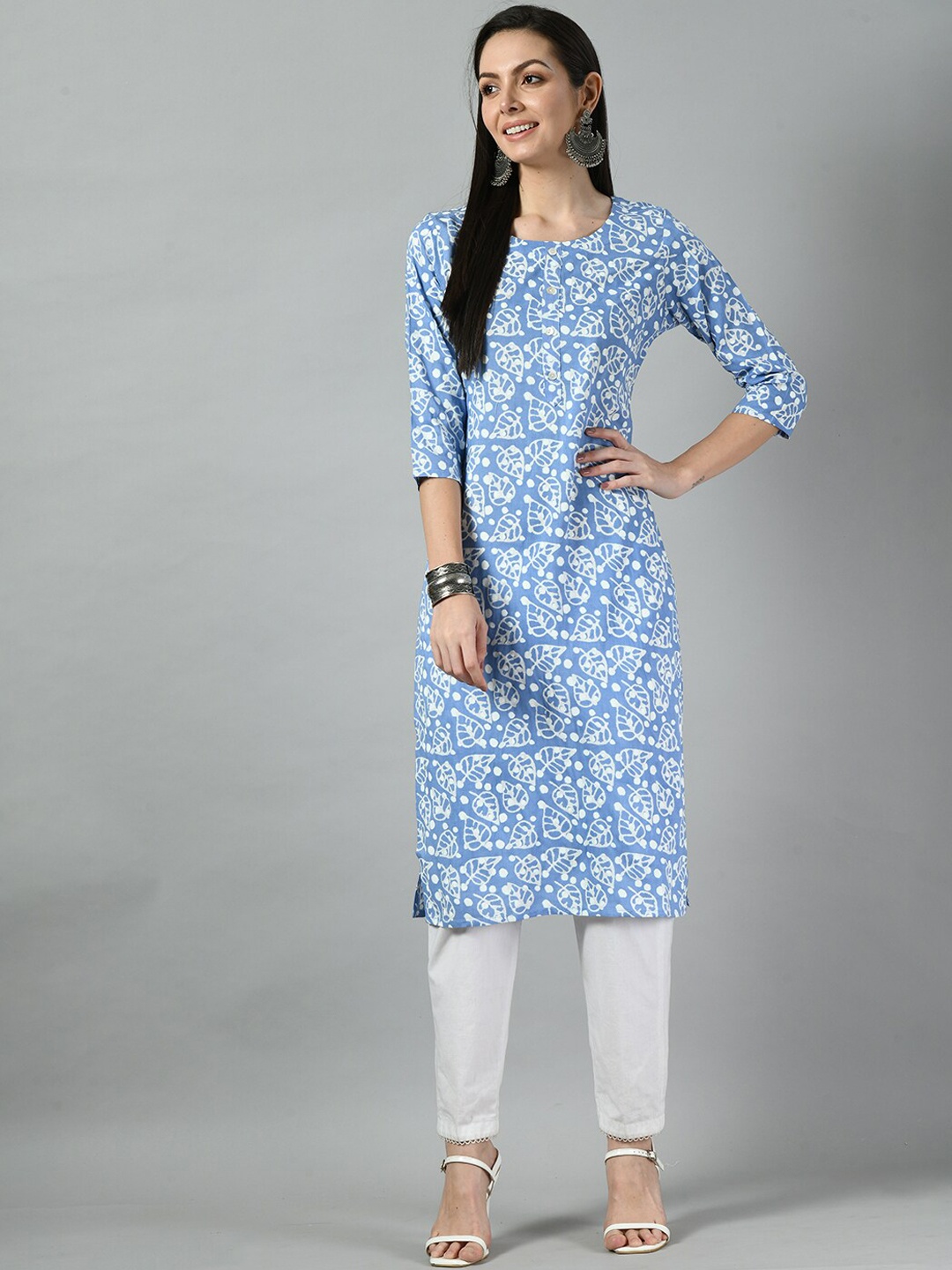 

Altiven Floral Printed Round Neck Kurta, Blue