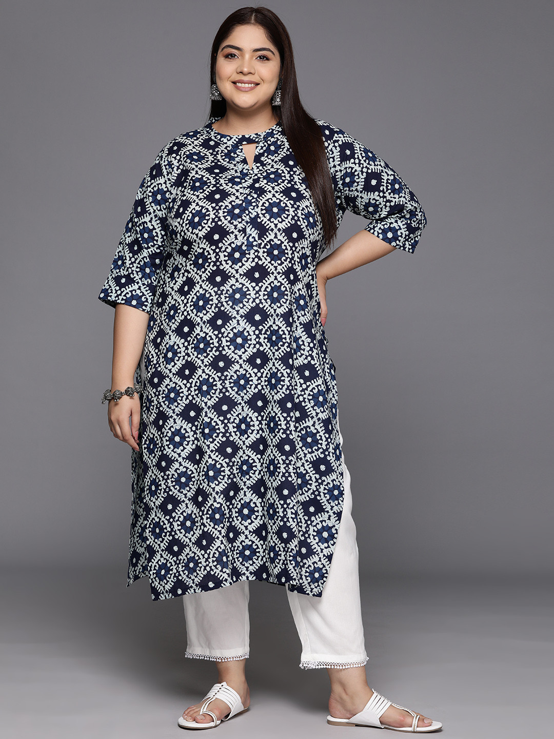 

EXTRA LOVE BY LIBAS Women Plus Size Ethnic Motifs Printed Keyhole Neck Cotton Kurta, Navy blue