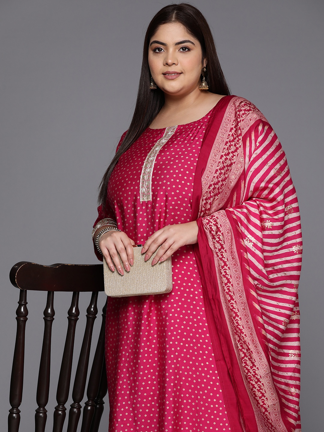 

EXTRA LOVE BY LIBAS Women Plus Size Bandhani Printed Regular Sequinned Kurta Set, Pink