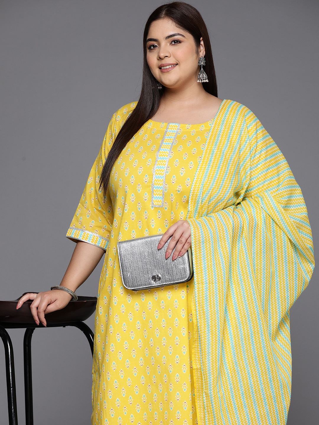 

EXTRA LOVE BY LIBAS Plus Size Printed Gotta Patti Cotton Kurta with Palazzos & Dupatta, Yellow
