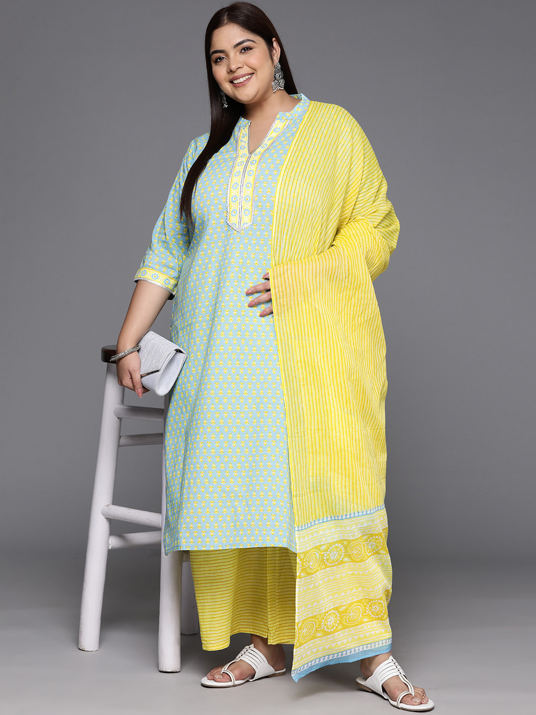 

EXTRA LOVE BY LIBAS Plus Size Ethnic Motifs Printed Gotta Patti Cotton Kurta Set, Turquoise blue