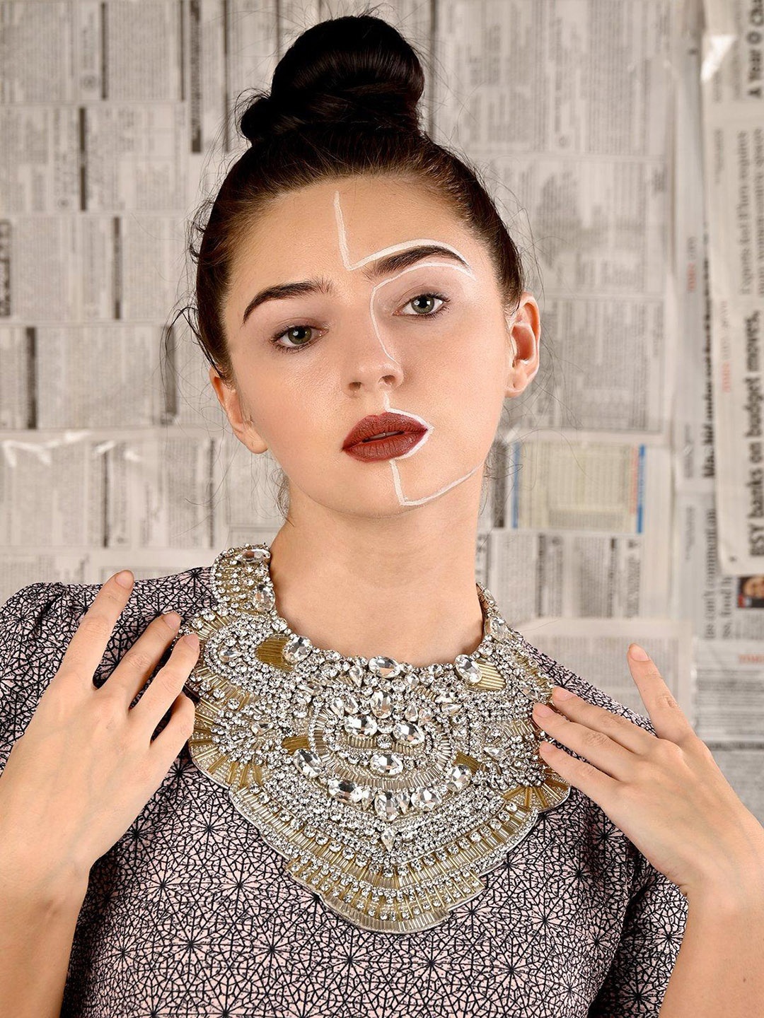 

ODETTE Silver-Plated Rhinestones Necklace
