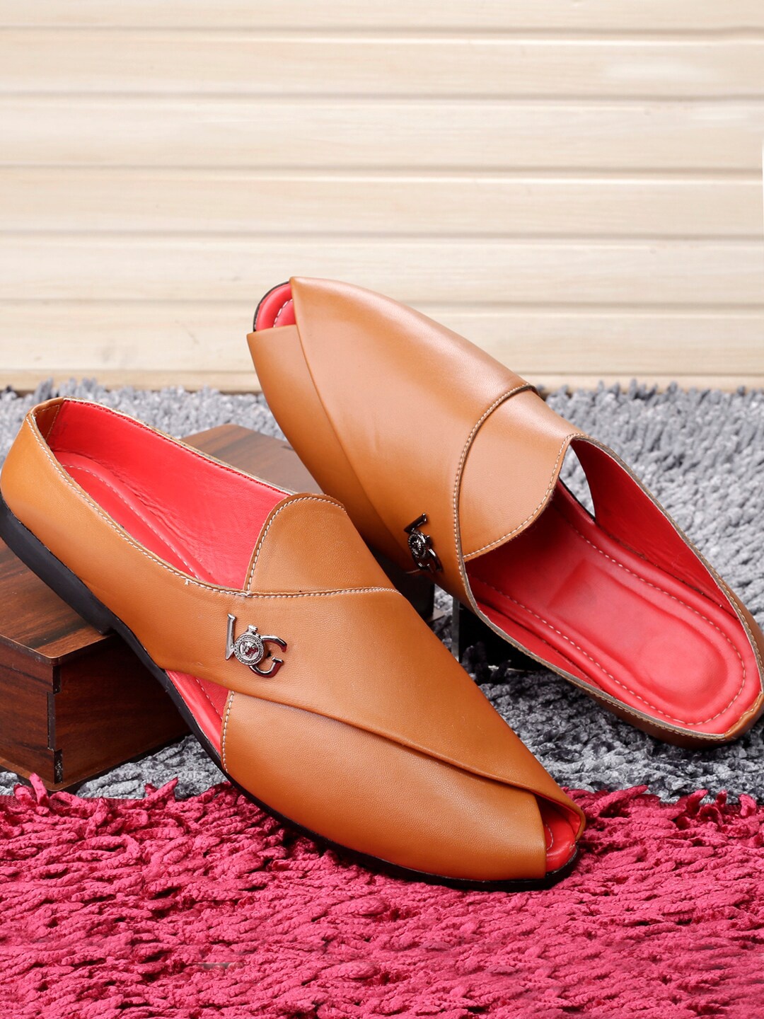 

Woakers Men Comfort Insole Waterproof Lining Mojaris, Tan