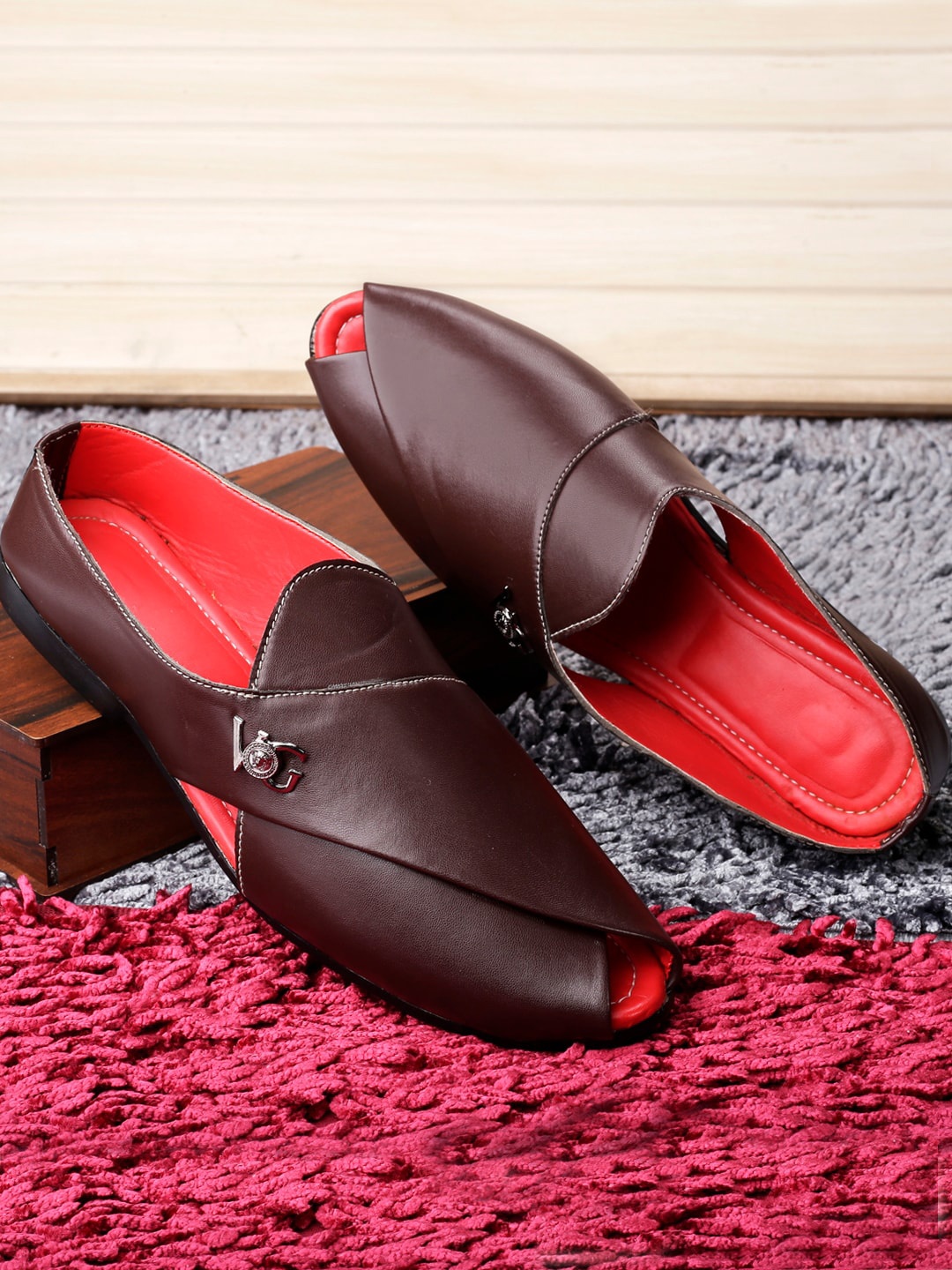 

Woakers Men Comfort Insole Waterproof Lining Mojaris, Brown