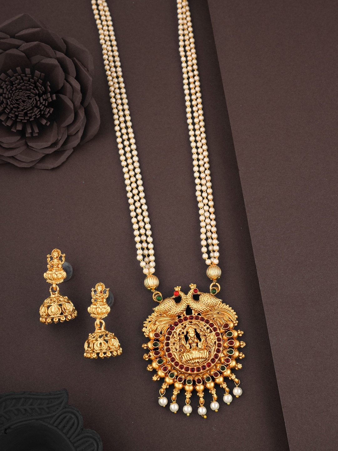 

ROFARWORD Gold-Plated Stone-Studded & Pearl Beaded Jewellery Set