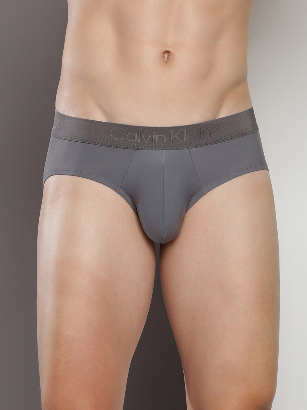 

Calvin Klein Underwear Men Mid-Rise Hipster Briefs NB36335GS, Grey