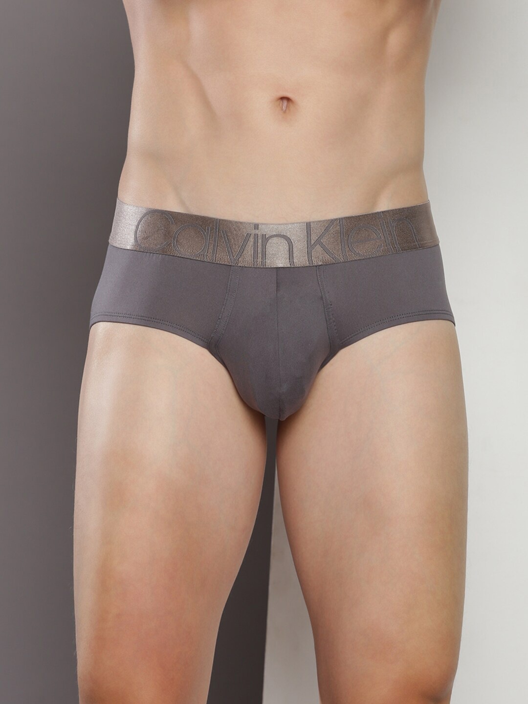 

Calvin Klein Underwear Men Mid-Rise Hipster Briefs NEW-NB25395GS, Grey