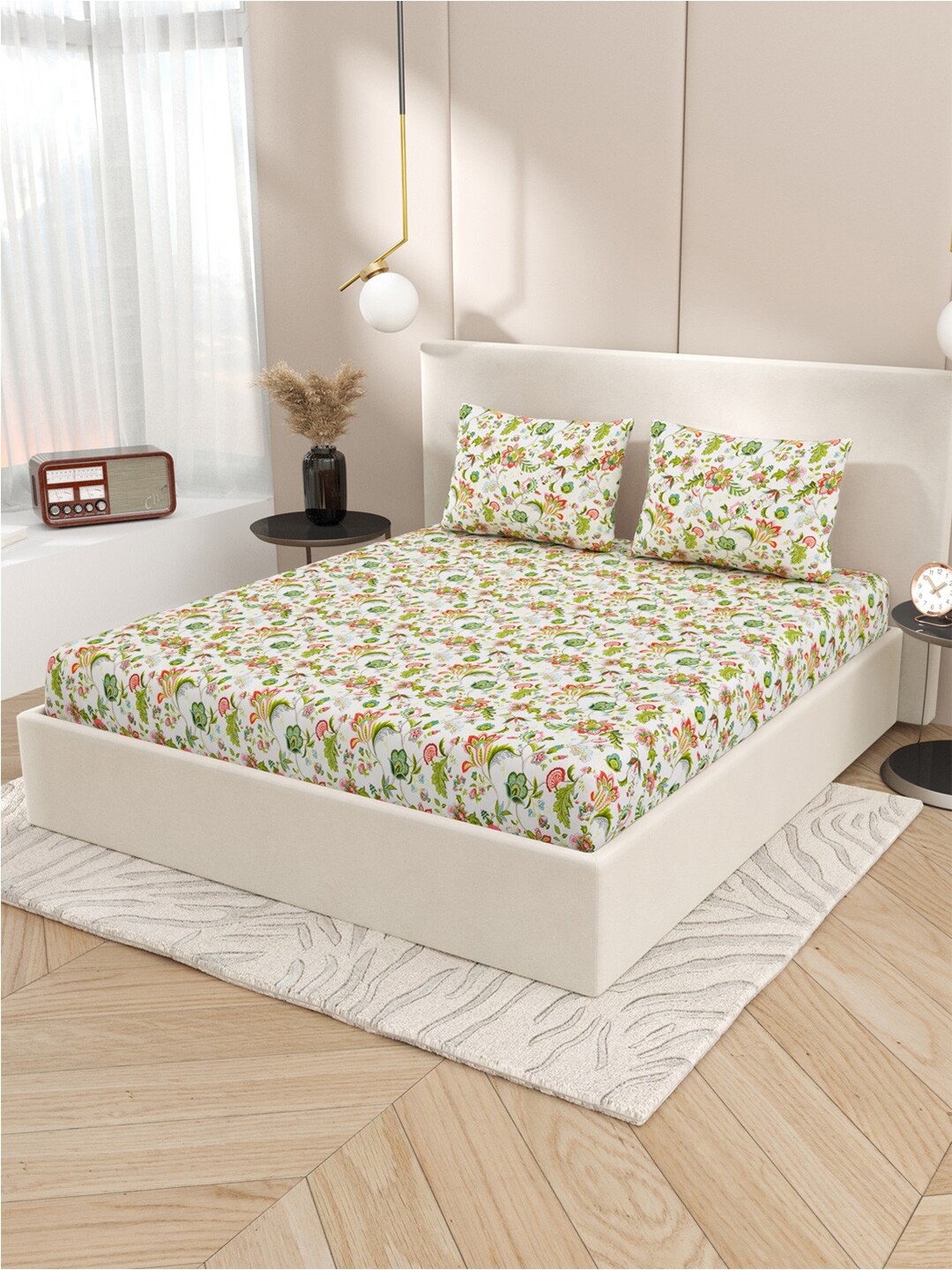 

Gulaab Jaipur White & Green Floral Fitted 300 TC King Bedsheet With 2 Pillow Covers