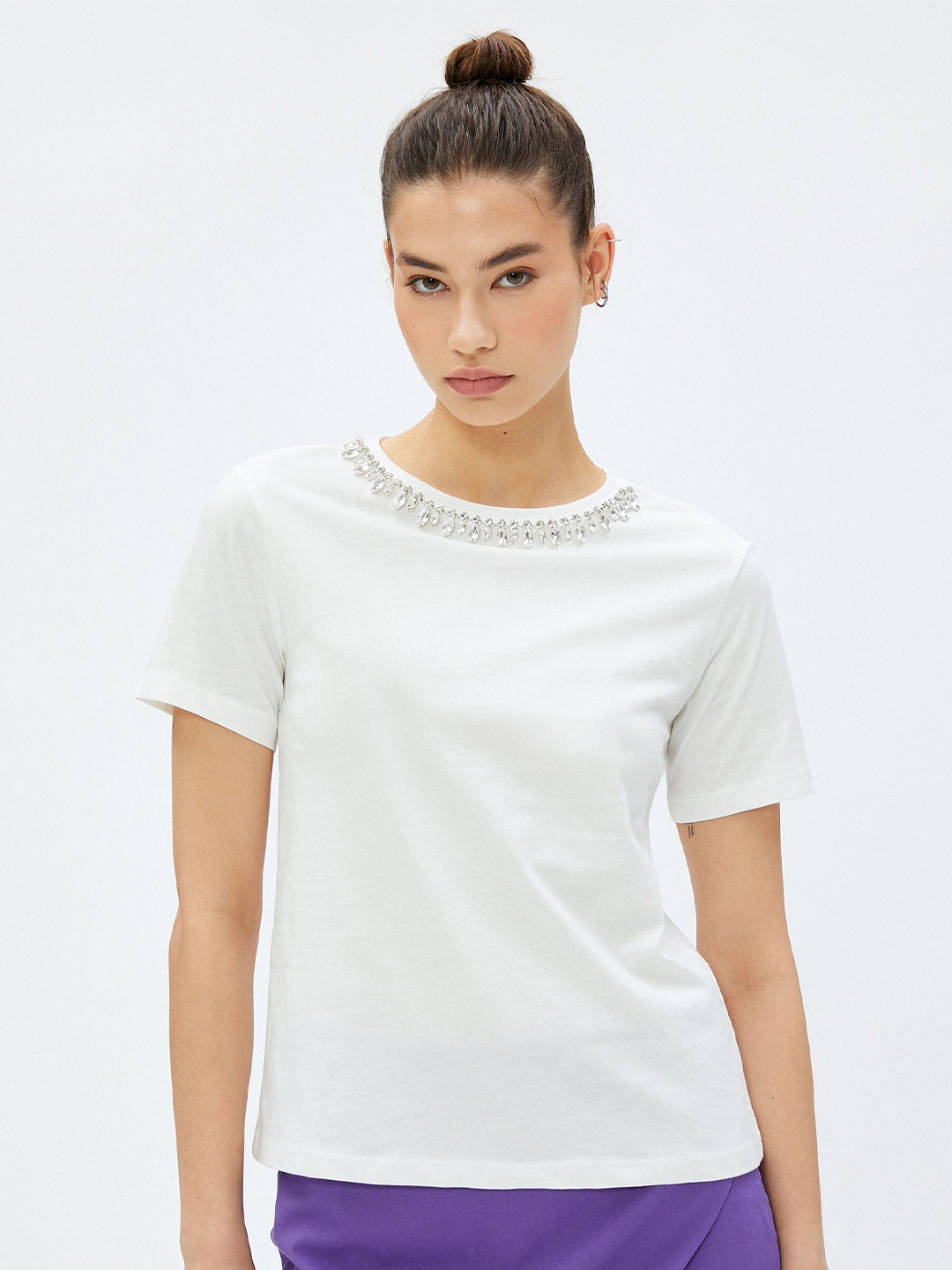 

Koton Embellished Round Neck Cotton Regular T-shirt, Beige