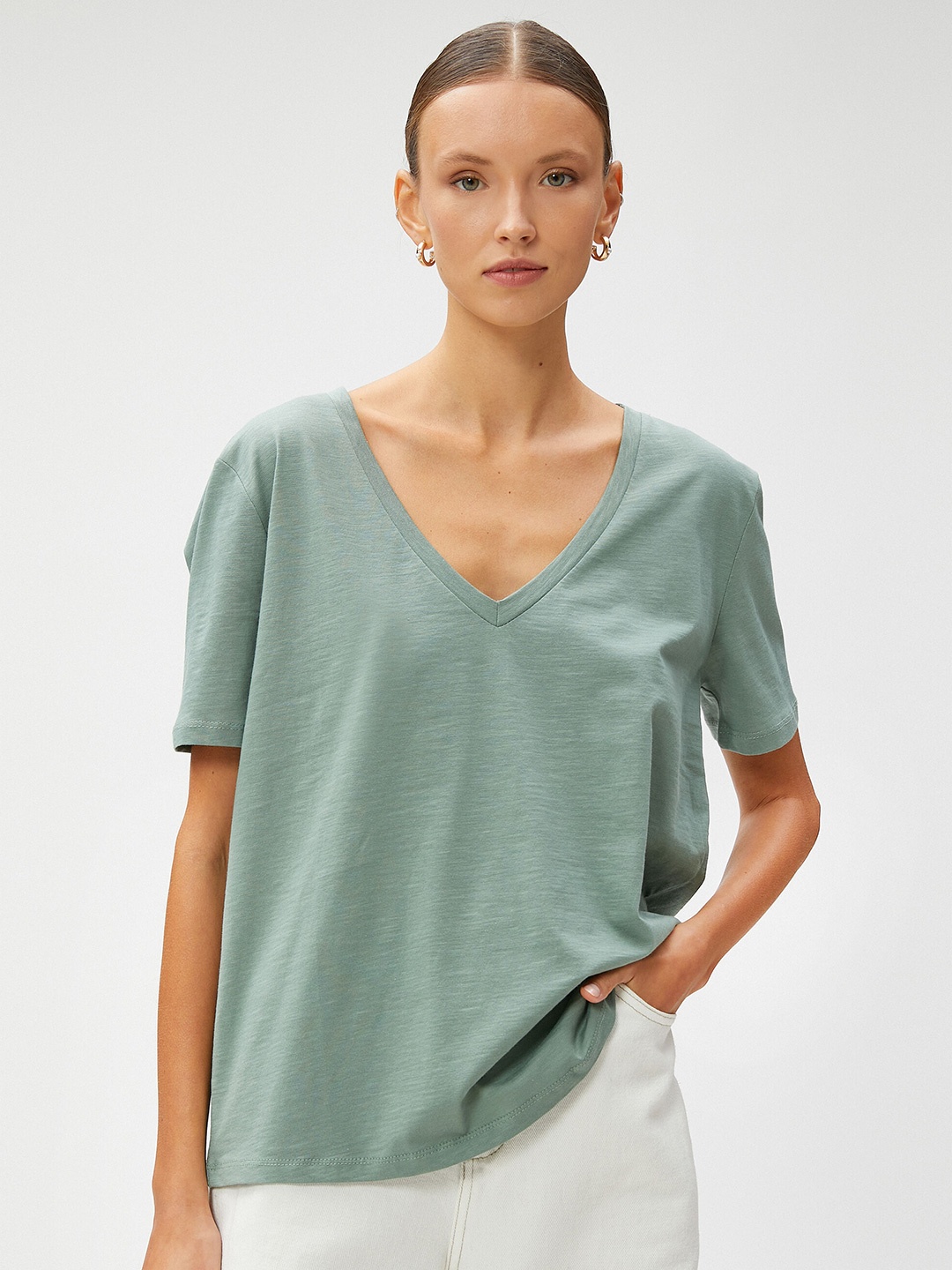 

Koton V-Neck Regular Sleeves Pure Cotton Casual T-shirt, Green