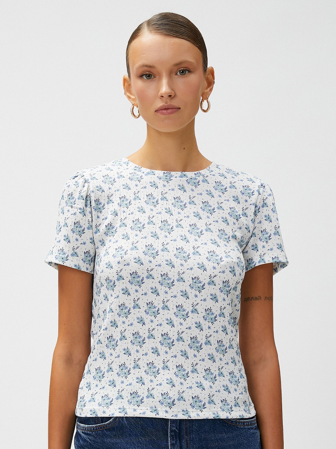 

Koton Floral Printed High Neck Puff Sleeves Top, Blue