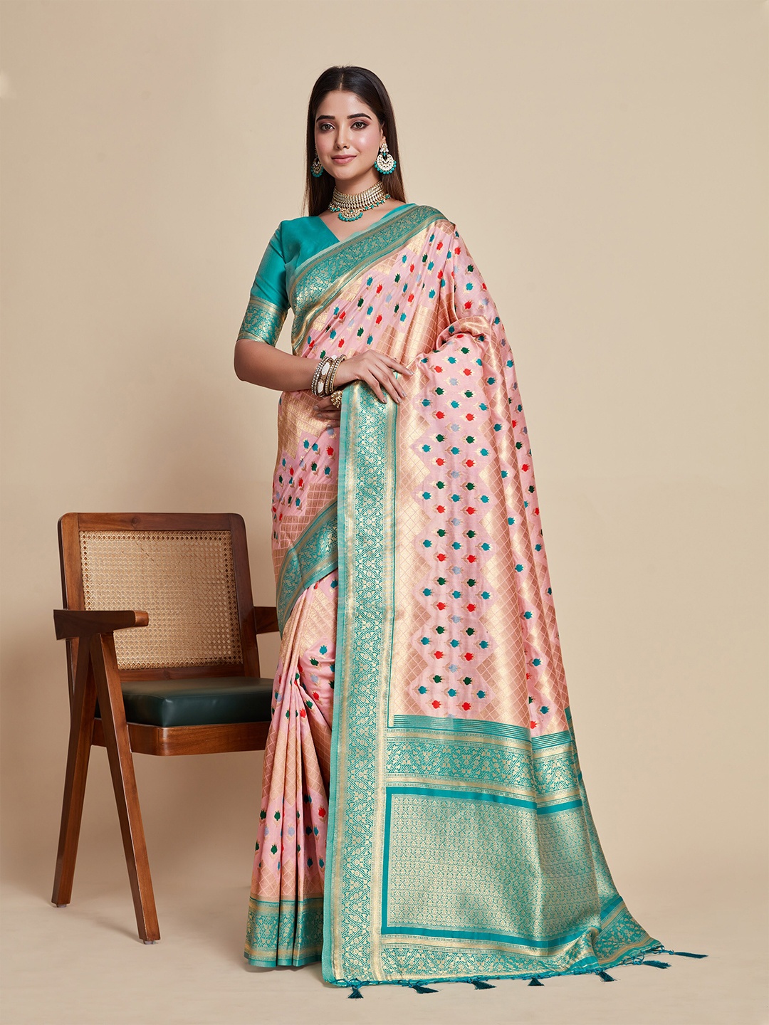 

MIMOSA Floral Woven Design Zari Kanjeevaram Saree, Pink