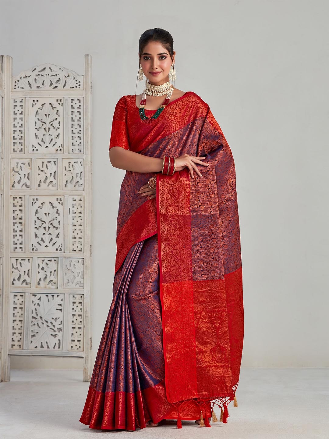 

MIMOSA Woven Design Zari Kanjeevaram Saree, Navy blue