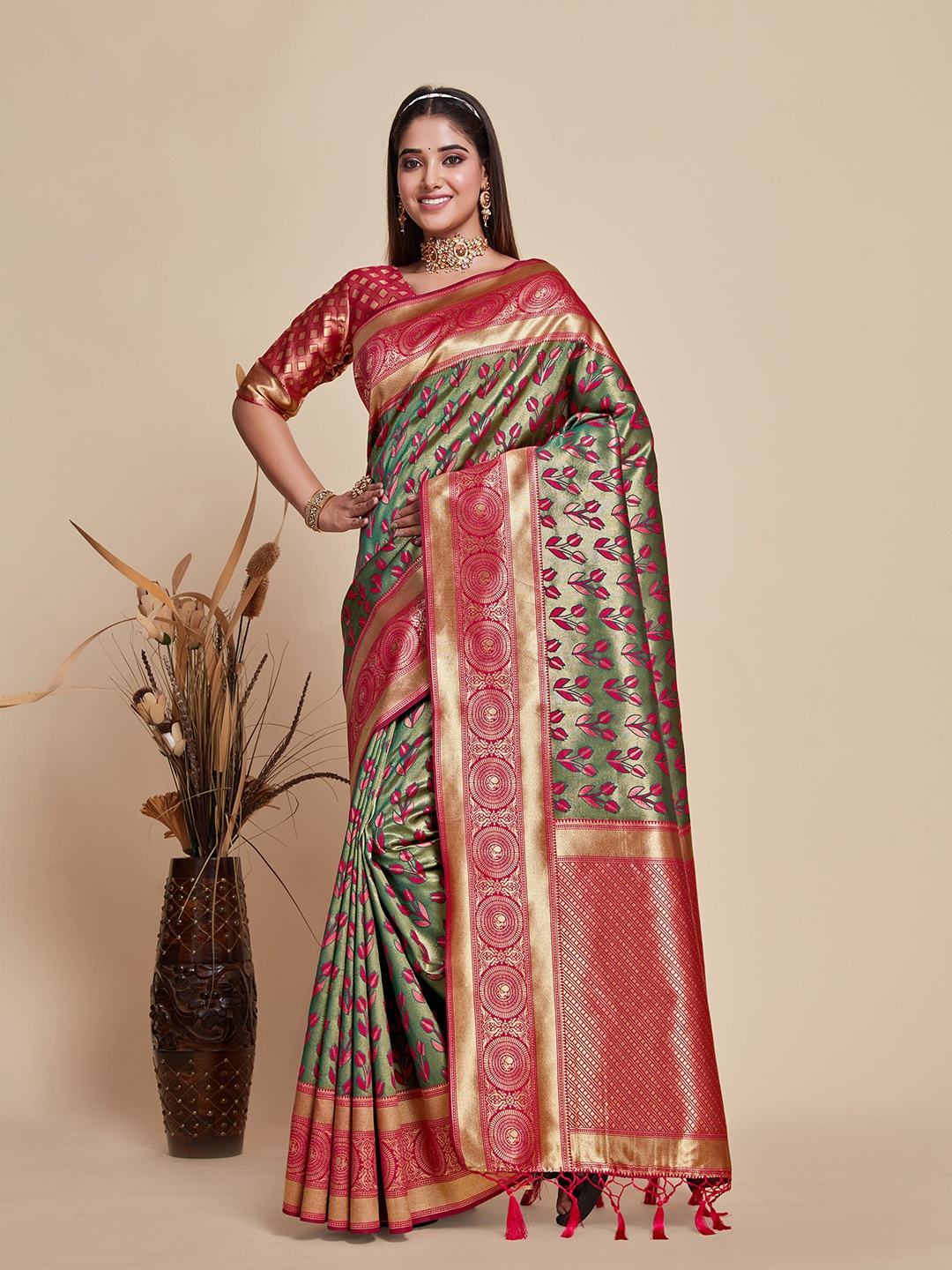 

MIMOSA Woven Design Zari Kanjeevaram Saree, Green