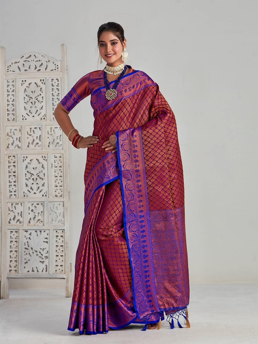 

MIMOSA Ethnic Motifs Woven Design Zari Kanjeevaram Saree, Purple