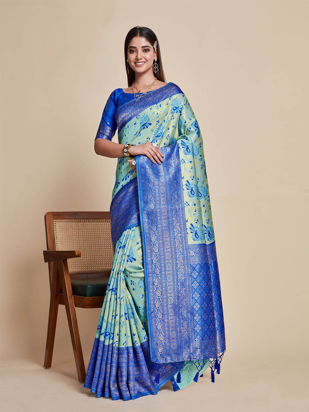 

MIMOSA Floral Zari Kanjeevaram Saree, Blue