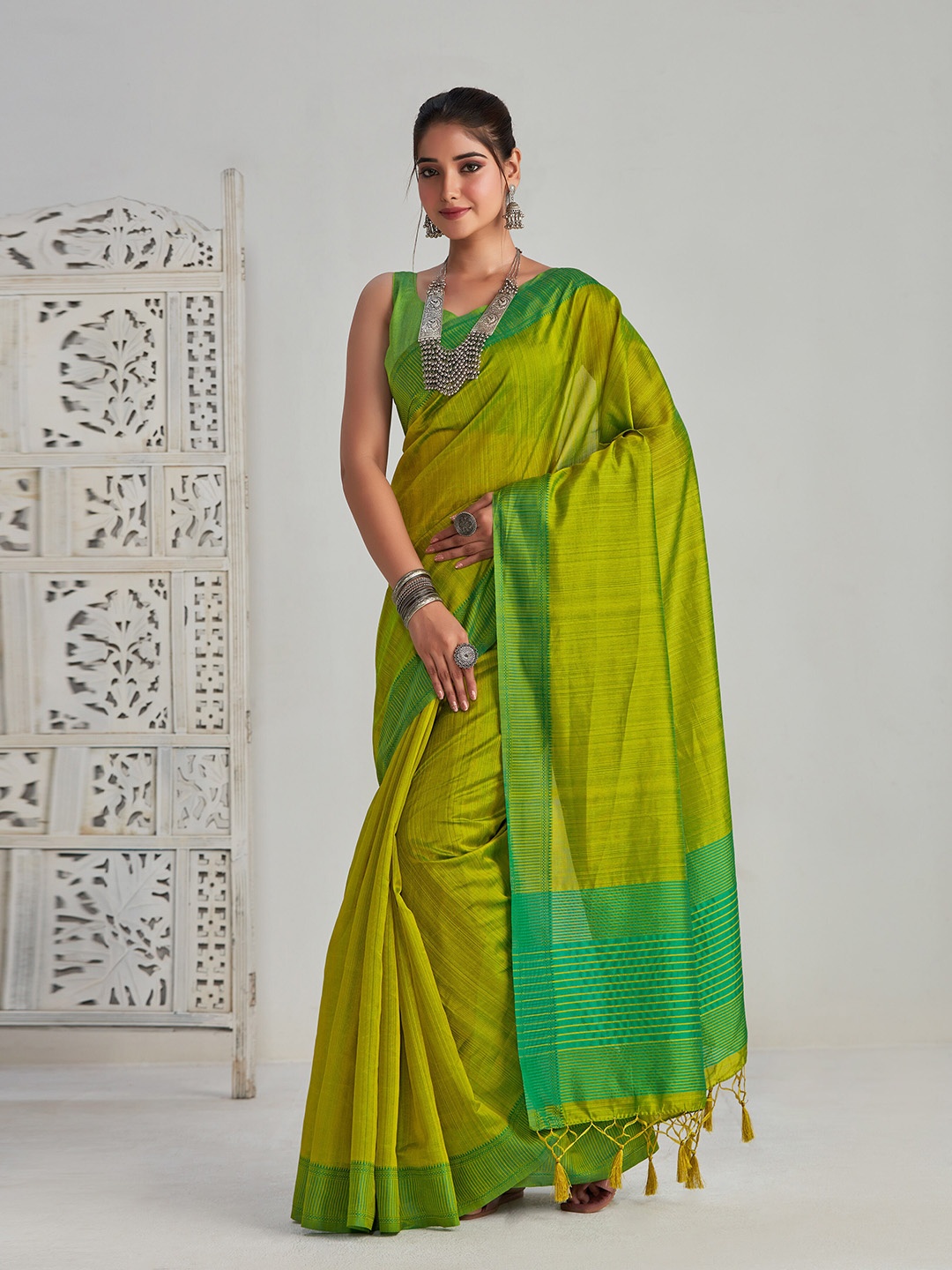 

MIMOSA Zari Kanjeevaram Saree, Lime green