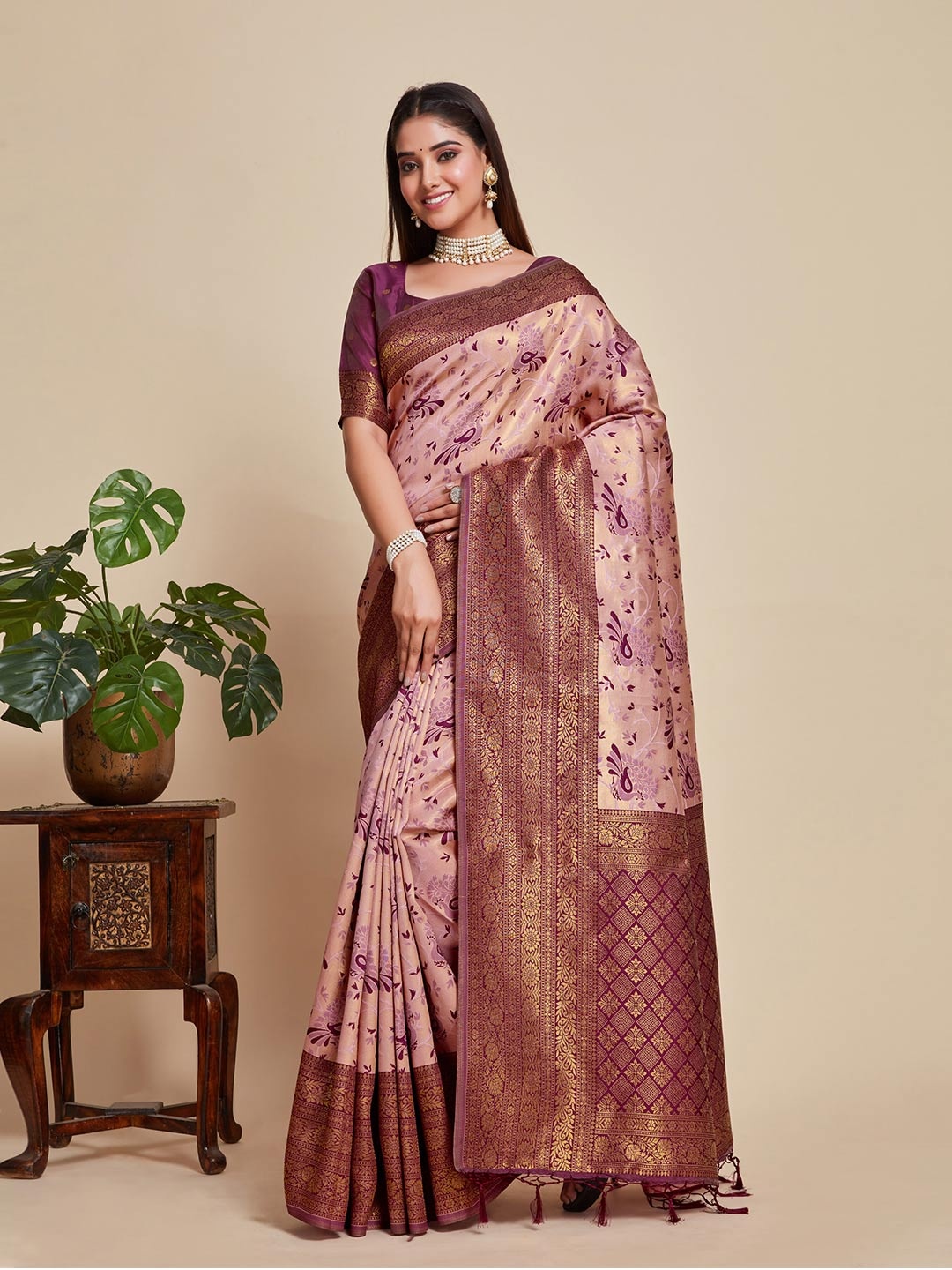 

MIMOSA Ethnic Motifs Woven Design Zari Kanjeevaram Saree, Lavender