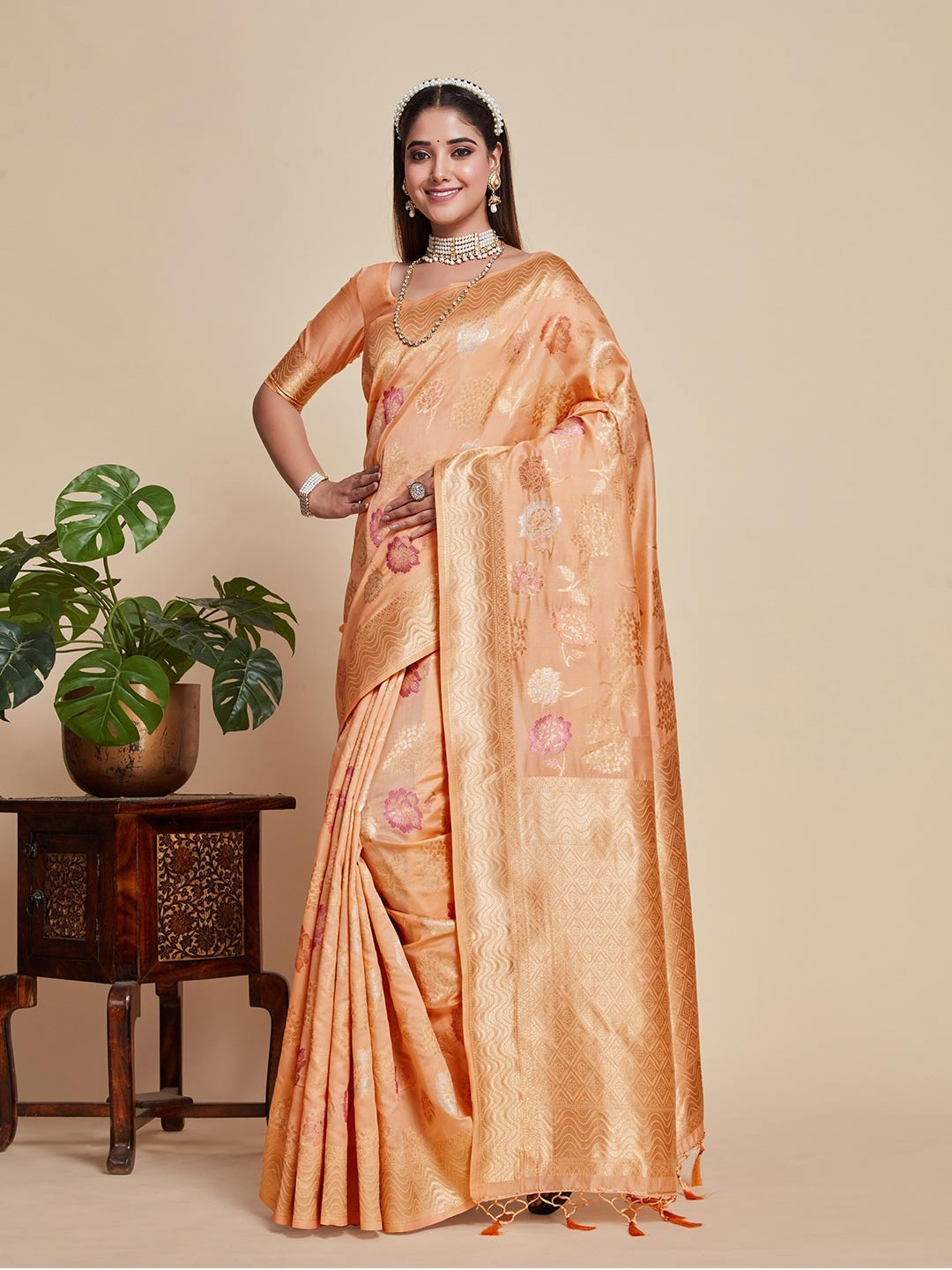 

MIMOSA Woven Design Zari Art Silk Kanjeevaram Saree, Peach