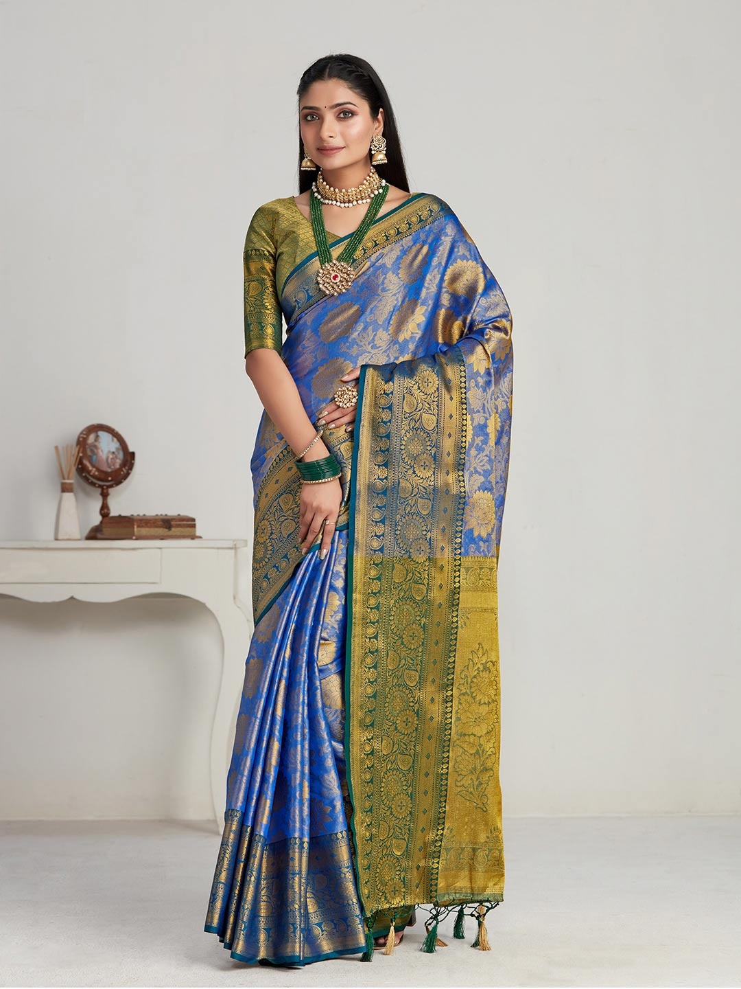 

MIMOSA Woven Design Zari Art Silk Kanjeevaram Saree, Blue