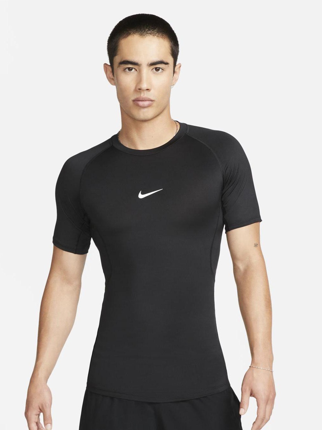 

Nike Men Dri-FIT Tight Fitness T-Shirt, Black