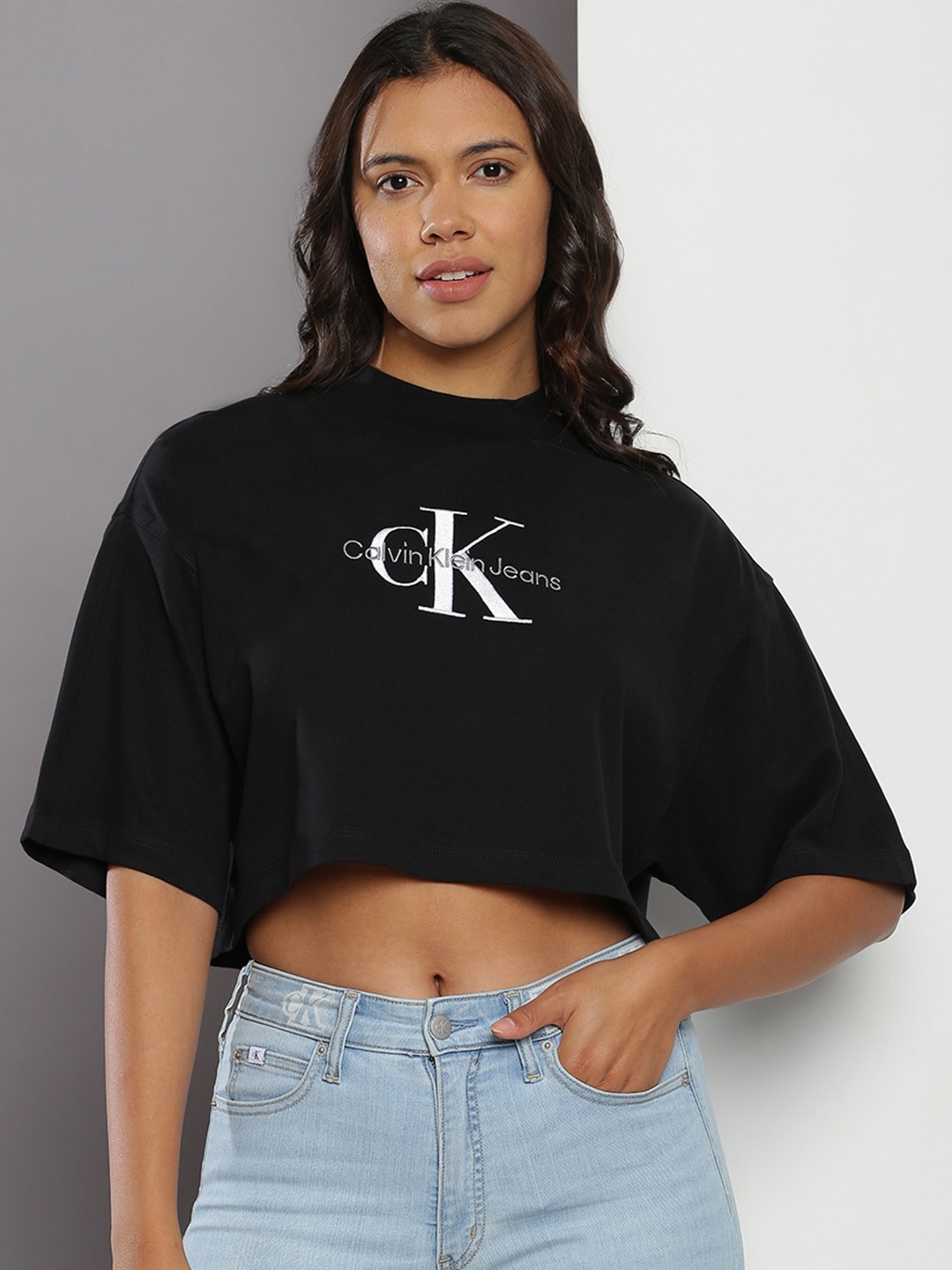 

Calvin Klein Jeans Typography Printed Relaxed Fit Cotton Crop T-Shirt, Black
