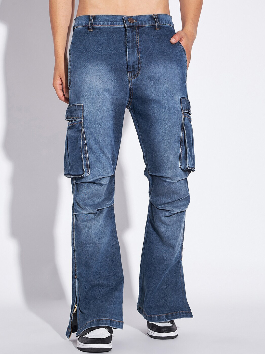 

FUGAZEE Men Blue Relaxed Fit Clean Look Heavy Fade Cargo Cotton Denim Jeans